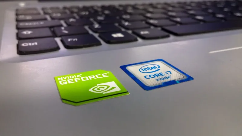 Snapdragon X face à Intel et AMD sur laptop : on a tout testé pendant deux semaines pour trancher